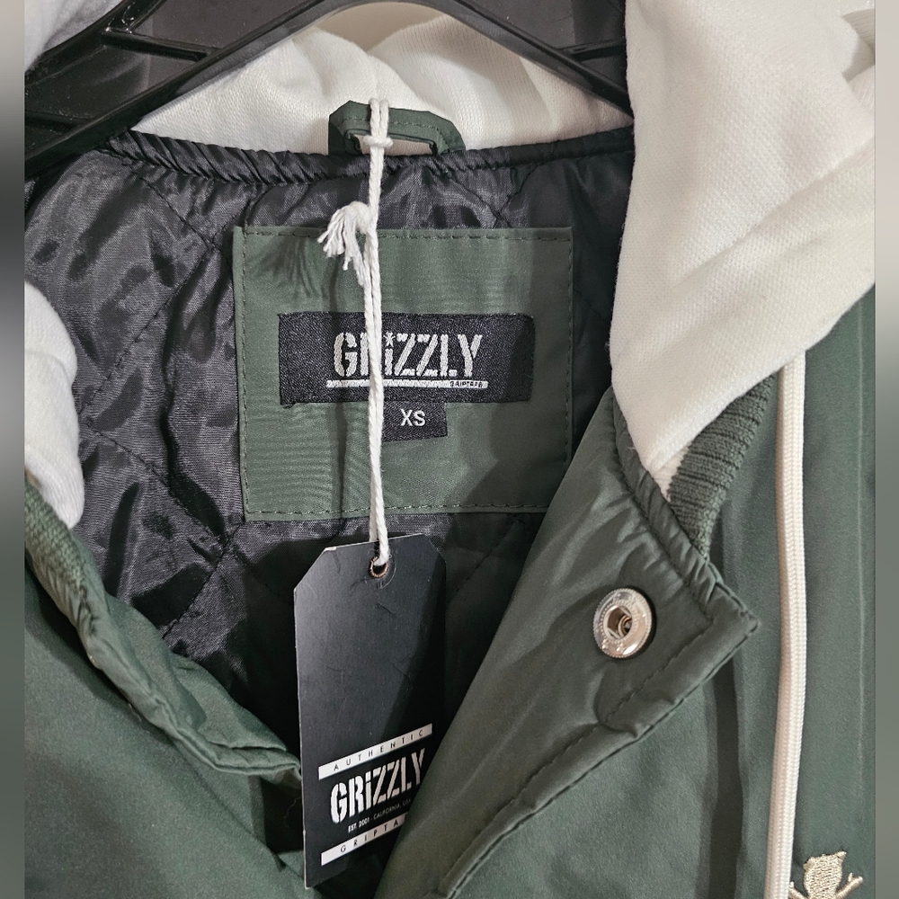 Grizzly Mens XS Varsity Jacket Green Hooded Snap Front Skate Streetwear Retro - Picture 4 of 6